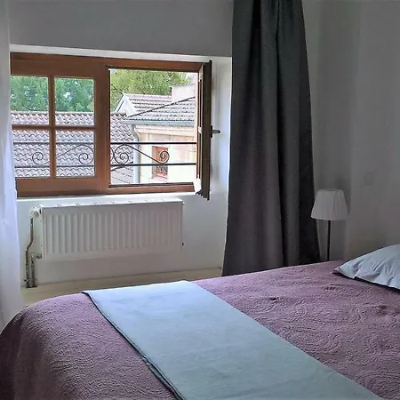 Le Grenier Beaune (Cote d'Or)